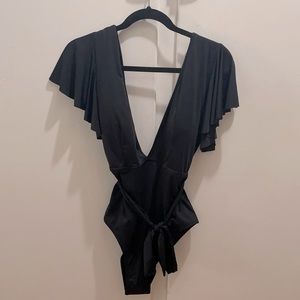 Fashion nova one piece bathing suit with belt